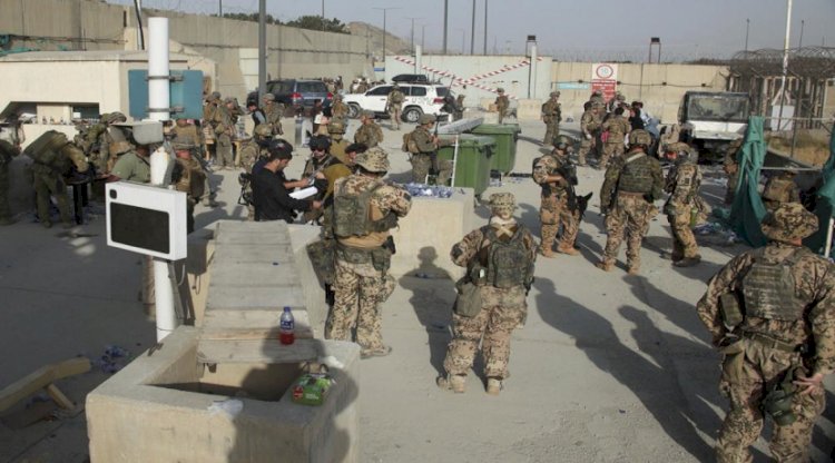 काबूल विमानतळाबाहेर चेंगराचेंगरी; ७ अफगाण नागरिकांचा मृत्यू