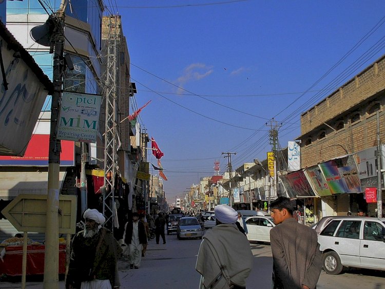 पाकिस्तानच्या क्वेट्टामध्ये आत्मघातकी हल्ला; तिघांचा मृत्यू , २० जण जखमी